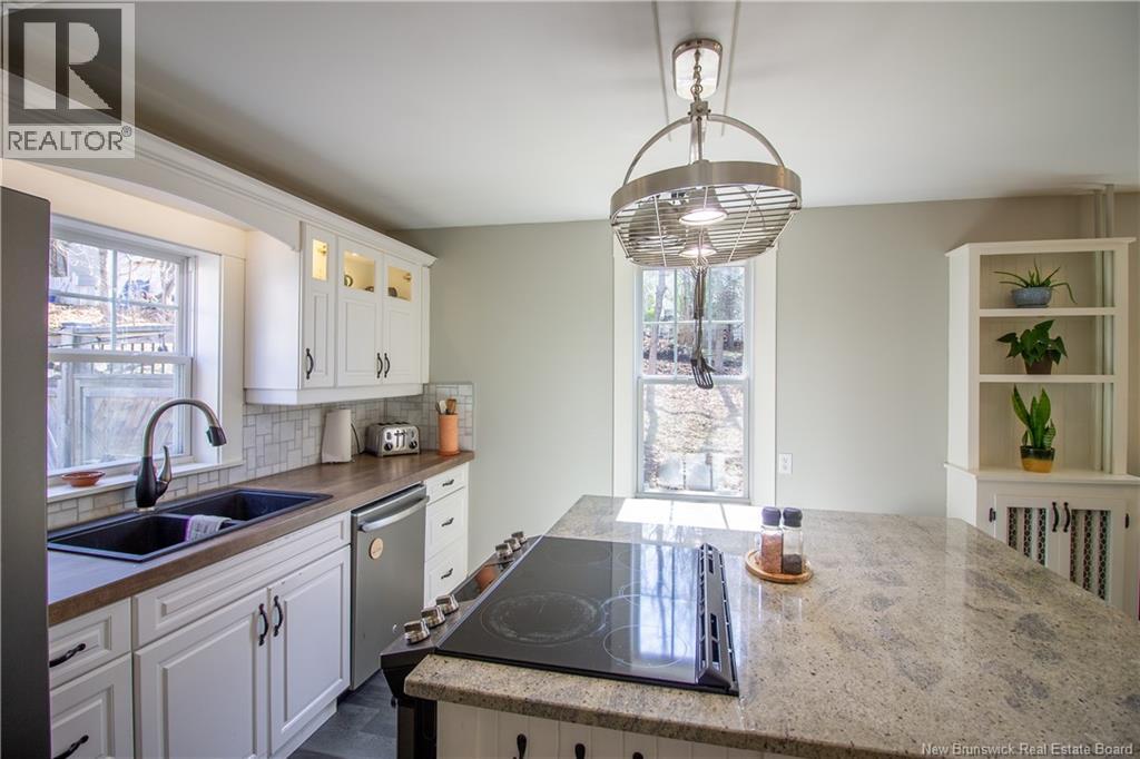 11 Clark Road, Rothesay, New Brunswick  E2E 2H2 - Photo 5 - NB137599