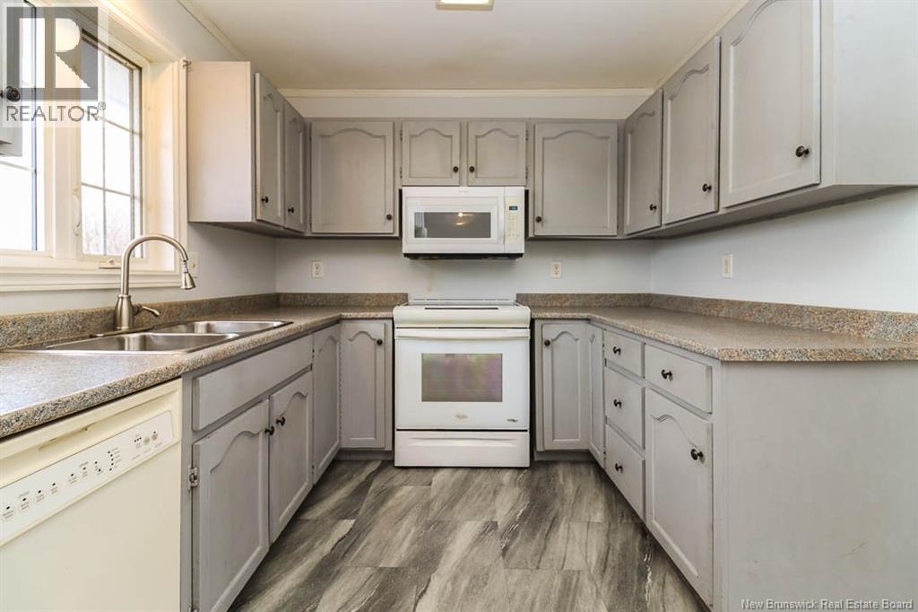 29 Dalila Court, Saint John, New Brunswick  E2M 5P9 - Photo 9 - NB137531