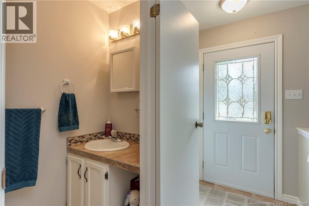 14 Honeysuckle Drive, Saint John, New Brunswick  E2M 5X4 - Photo 11 - NB138359