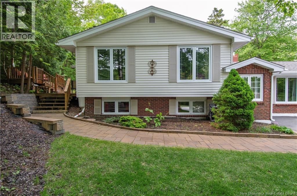 33 Highland Avenue, Rothesay, New Brunswick  E2E 5N1 - Photo 2 - NB138369