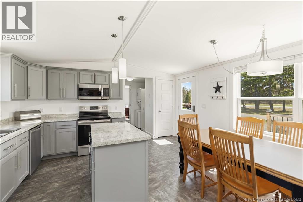 184 Riverside Drive, Fredericton Junction, New Brunswick  E5L 1V9 - Photo 4 - NB138793