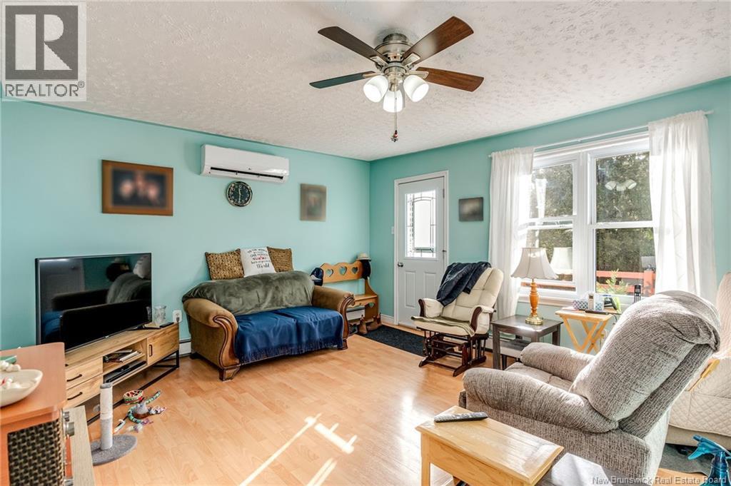 16 Field Road, Saint John, New Brunswick  E2M 6B2 - Photo 6 - NB138797