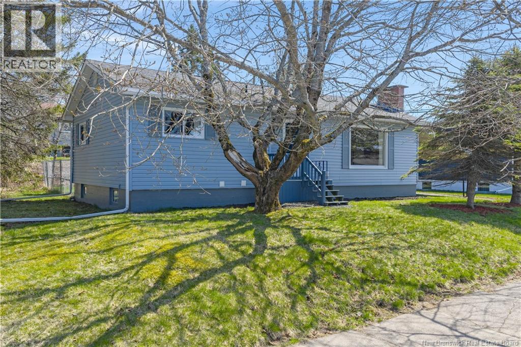 892 Mollins Drive, Saint John, New Brunswick