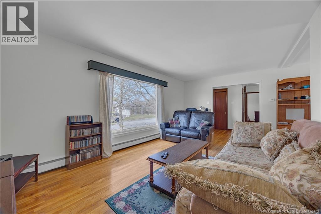 892 Mollins Drive, Saint John, New Brunswick  E2M 4L8 - Photo 7 - NB138315