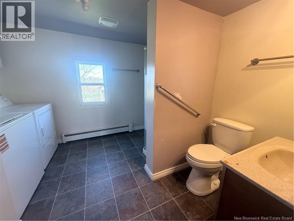 376 Demille Street, Saint John, New Brunswick E2M 2V7 - Photo 11 - NB139292