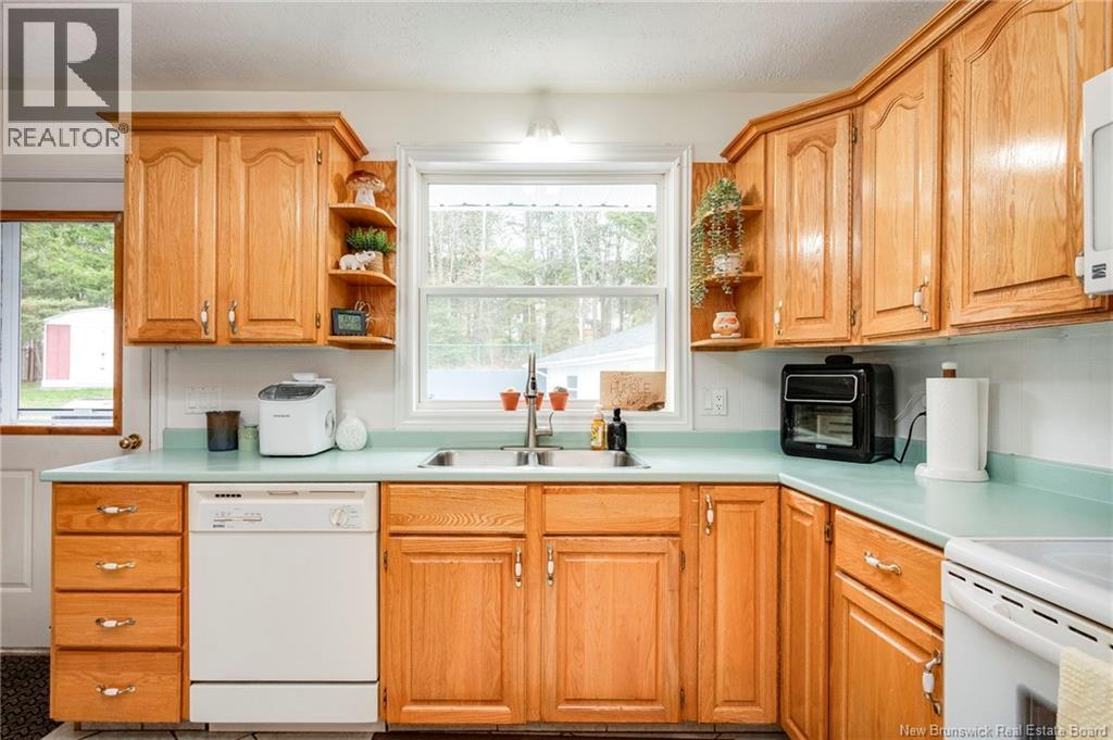 27 Chapel Road, Rothesay, New Brunswick  E2E 3N8 - Photo 2 - NB139437