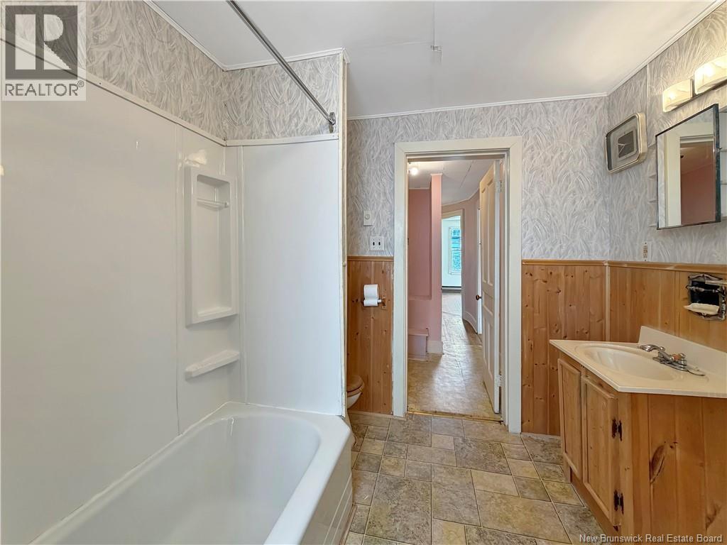 256 Guilford Street, Saint John, New Brunswick E2M 1W1 - Photo 21 - NB139636