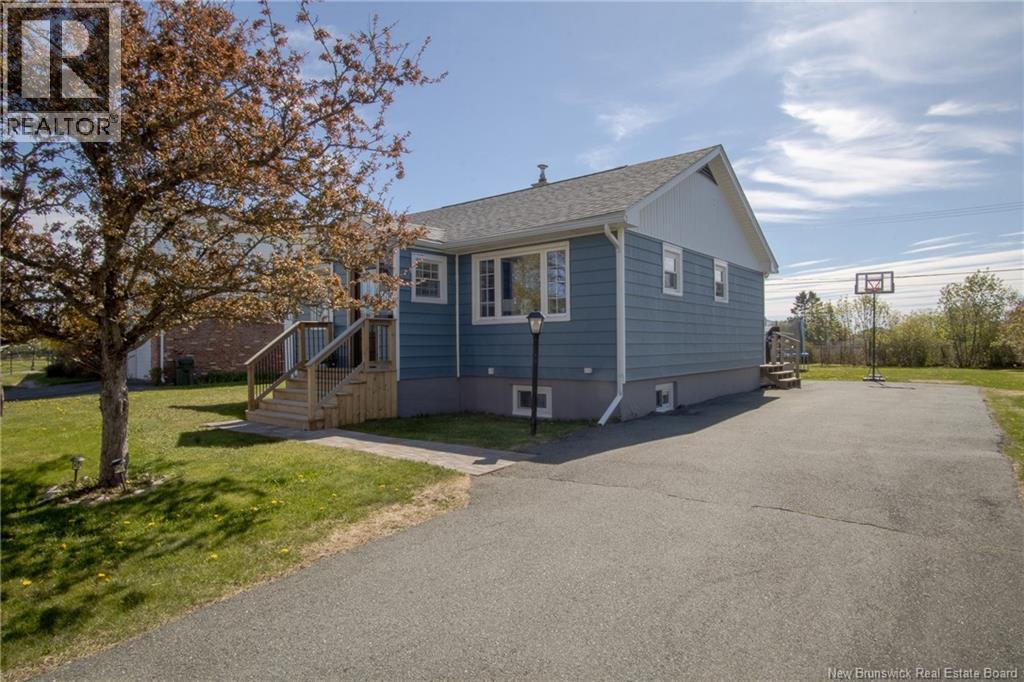 365 Beaconsfield Crescent, Saint John, New Brunswick  E2M 2H7 - Photo 3 - NB140153