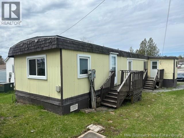 23 Tulip Street, Saint John, New Brunswick  E2M 5M3 - Photo 2 - NB139233