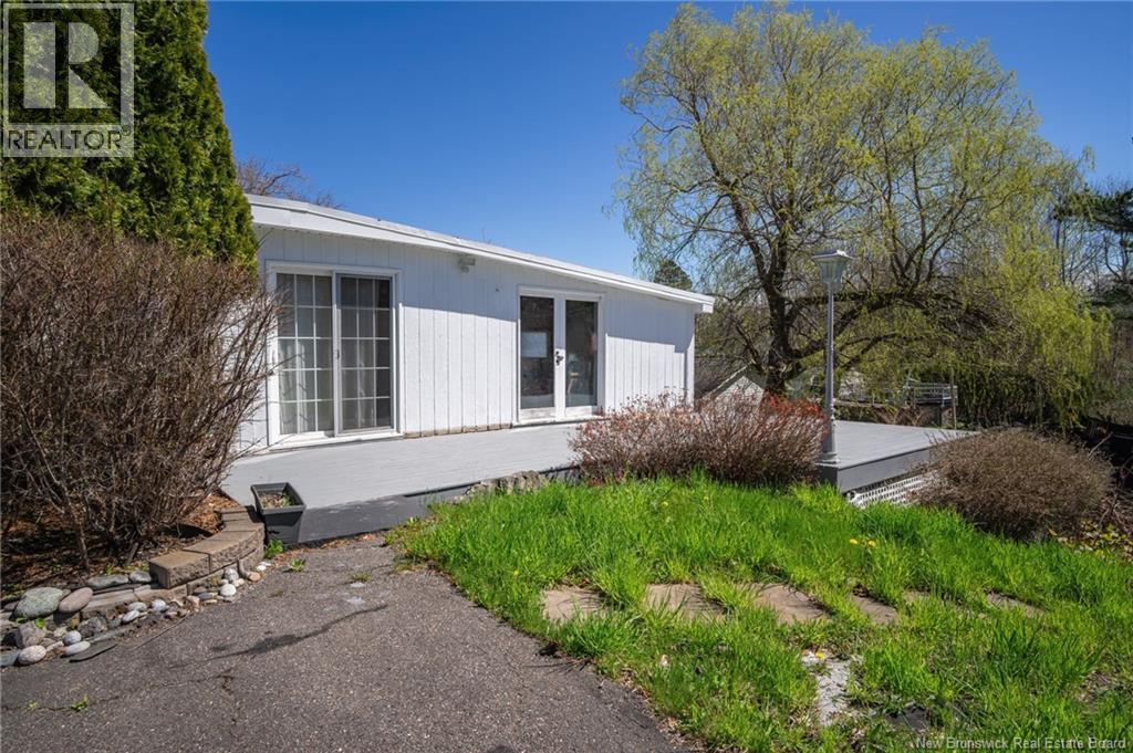 697 Bay Street, Saint John, New Brunswick  E2M 7L6 - Photo 27 - NB140356