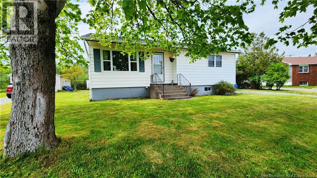340 Beaconsfield Crescent, Saint John, New Brunswick E2M 2H8 - Photo 2 - NB140747