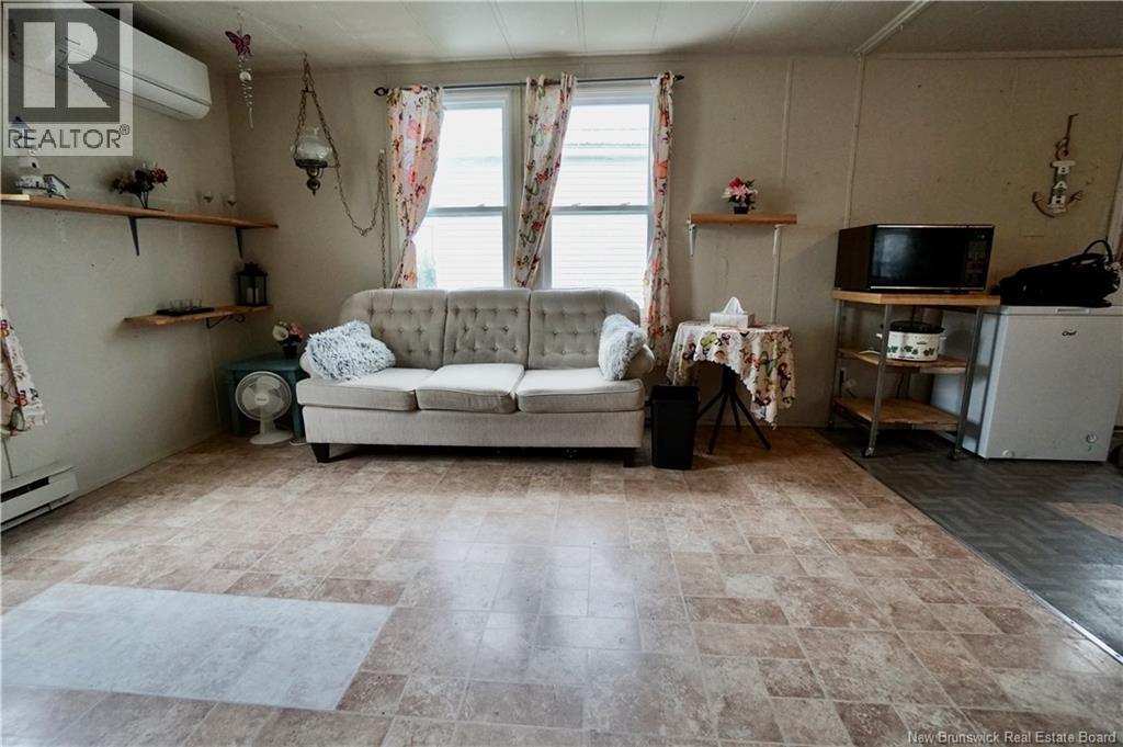 5a Edgewood Street, St. Stephen, New Brunswick  E3L 3C3 - Photo 6 - NB140964