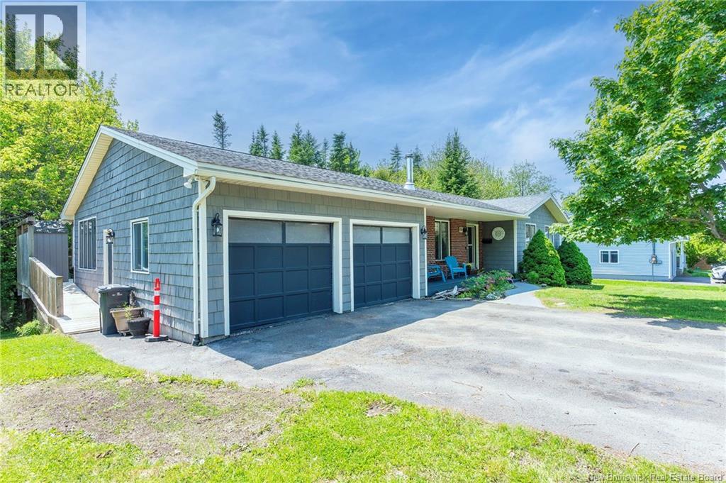 10 Eydie Drive, Rothesay, New Brunswick  E2E 4K2 - Photo 2 - NB140969