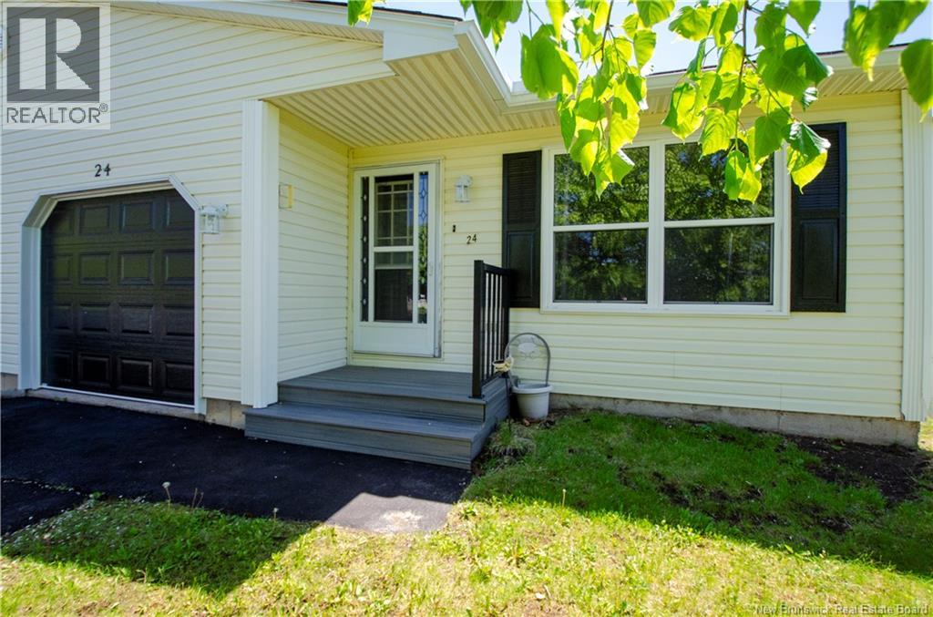 24 Thistle Street, Saint John, New Brunswick E2M 5T1 - Photo 2 - NB141346
