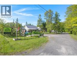 <div class="price">$439,000</div> 4440 Route 127<br>Saint Andrews, New Brunswick<br><div class='bed_bath'>3 Bed | 2 Bath</div> Living in Saint Andrews New Brunswick Property 29887855 Photo 1