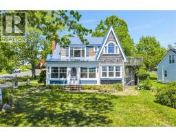 <div class="price">$995,000</div> 64 Joe's Point Road<br>Saint Andrews, New Brunswick<br><div class='bed_bath'>3 Bed | 3 Bath</div> Living in Saint Andrews New Brunswick Property 29905981 Photo 1