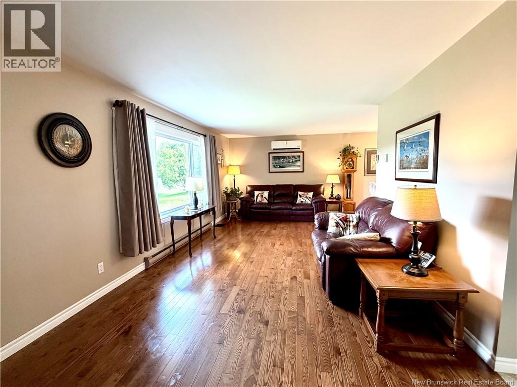 129 Inglewood Drive, Grand Bay-Westfield, New Brunswick E5K 2E4 - Photo 2 - NB142044