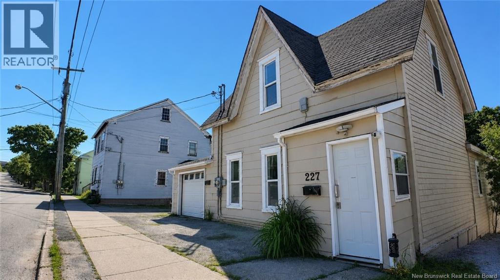 227 Prince, Saint John, New Brunswick  E2M 1P3 - Photo 2 - NB141880