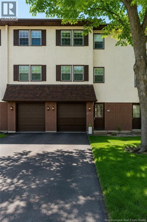 33 Hillsview Crescent, Rothesay, New Brunswick