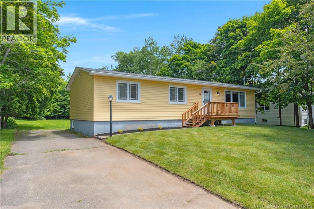 14 River Road, Rothesay, New Brunswick  E2E 2C4 - Photo 2 - NB142158