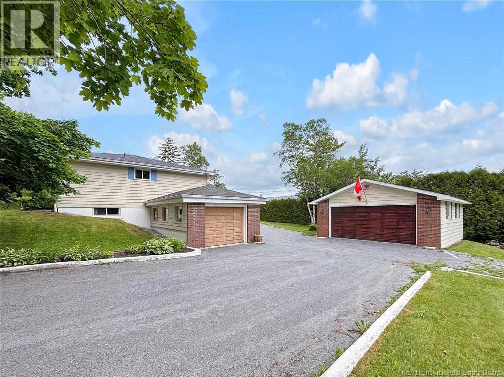 22 Henderson Road, Saint John, New Brunswick  E2M 7A6 - Photo 5 - NB142240