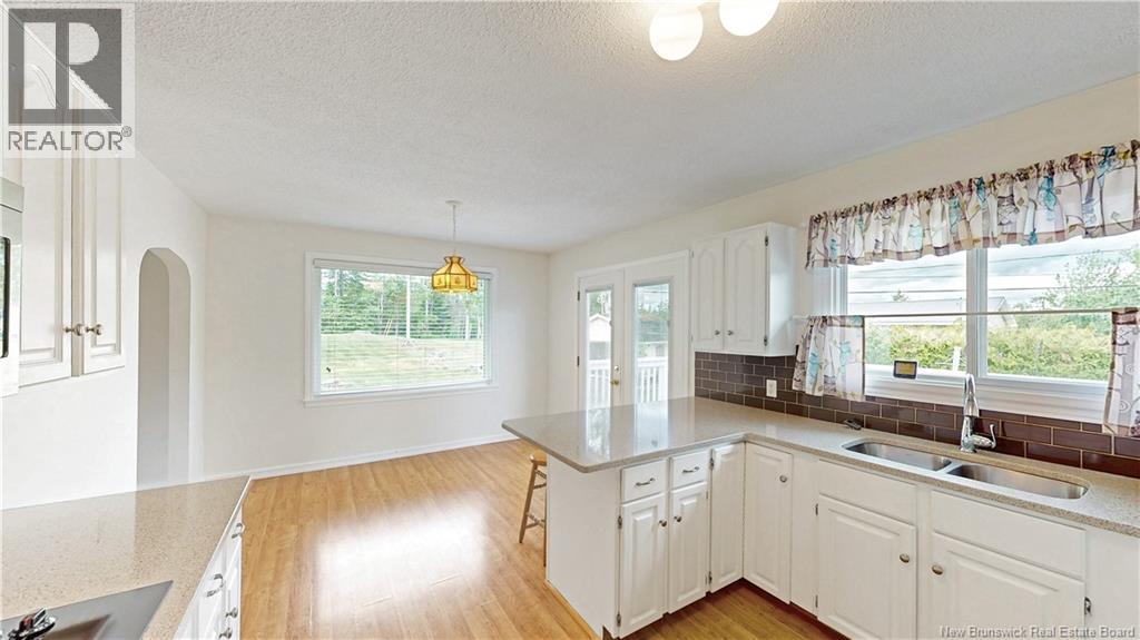22 Henderson Road, Saint John, New Brunswick  E2M 7A6 - Photo 6 - NB142240