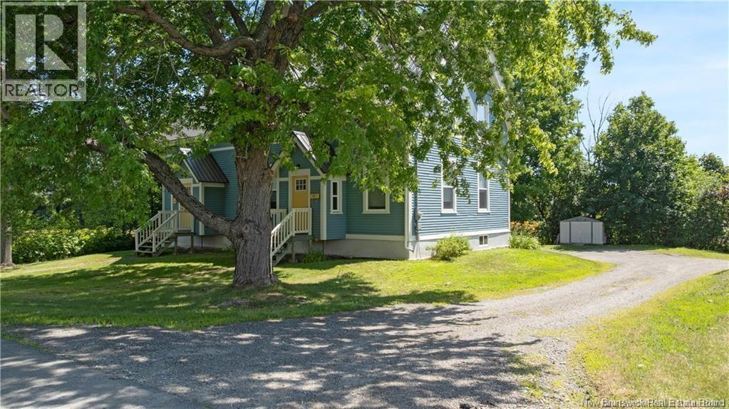 60-62 Queensway, St. Stephen, New Brunswick  E3L 1J5 - Photo 2 - NB142875