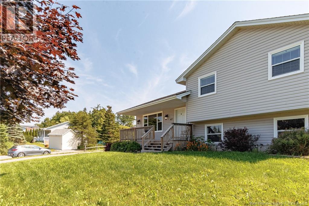 47 Glenwood Drive, Saint John, New Brunswick E2M 5P3 - Photo 4 - NB143053