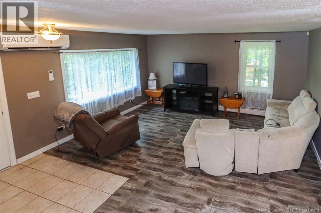 13 Clark Road, Rothesay, New Brunswick  E2E 2H2 - Photo 7 - NB143750