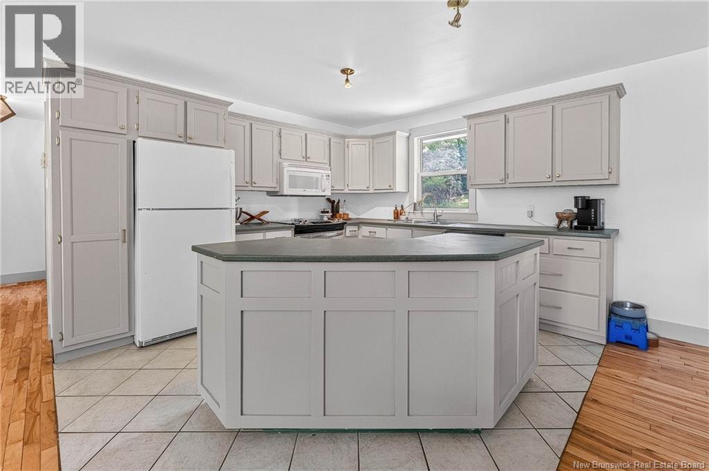 31 Hills Road, Oak Bay, New Brunswick  E3L 4K6 - Photo 10 - NB143827