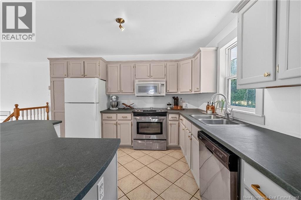 31 Hills Road, Oak Bay, New Brunswick  E3L 4K6 - Photo 11 - NB143827
