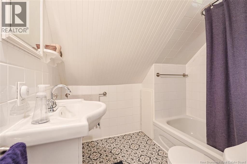 325 St James Street West, Saint John, New Brunswick E2M 2E7 - Photo 25 - NB143983