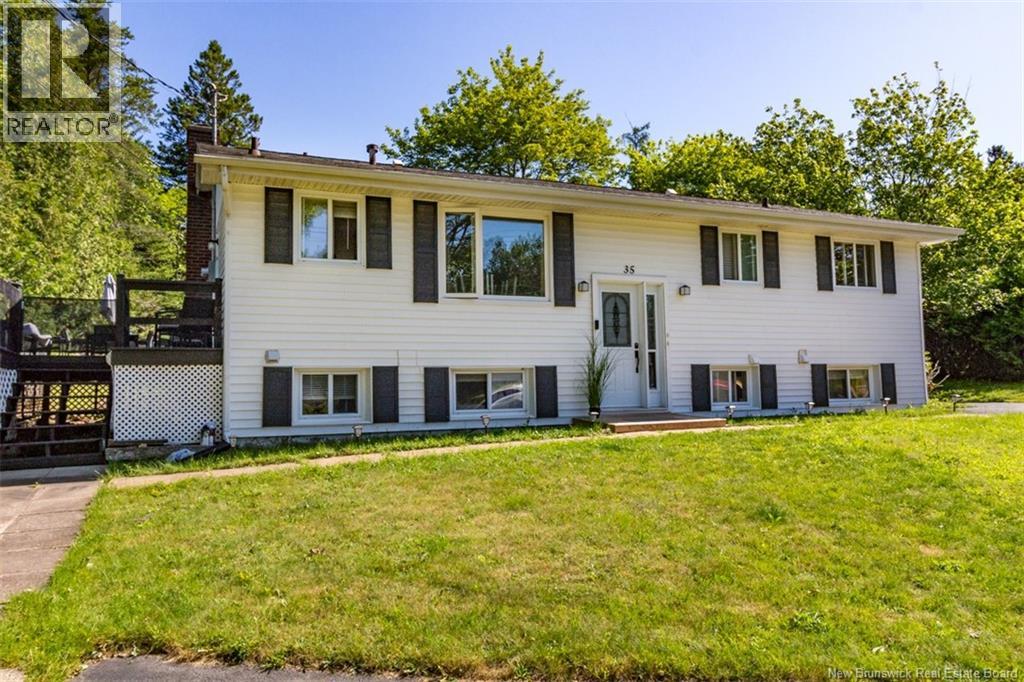 35 Parkdale Avenue, Rothesay, New Brunswick