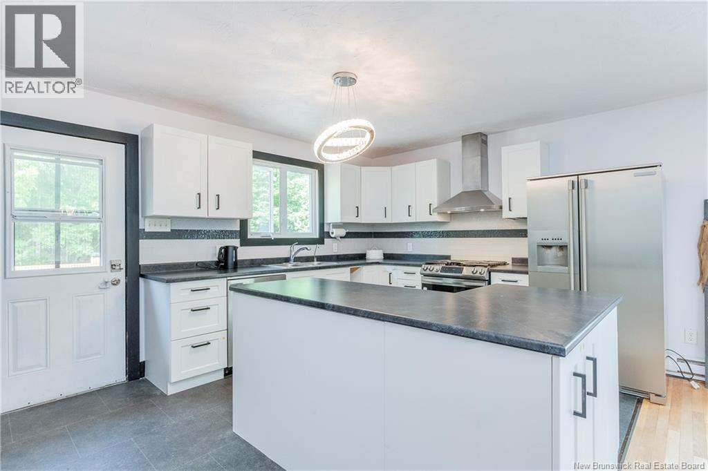 96 Old Coach Road, Quispamsis, New Brunswick E2E 3V7 - Photo 4 - NB145090