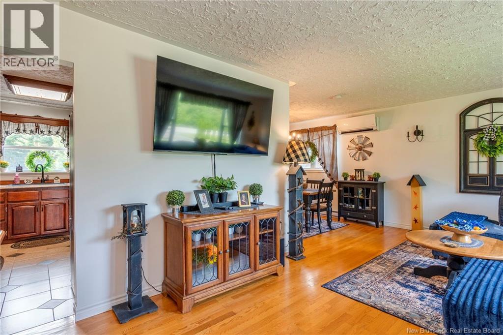 125 Inglewood Drive, Grand Bay-Westfield, New Brunswick E5K 2E4 - Photo 2 - NB146006
