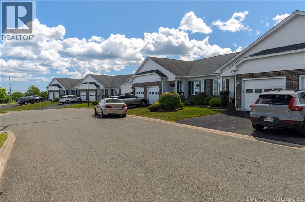13 White House Court, Saint John, New Brunswick E2M 5Z8 - Photo 2 - NB146084