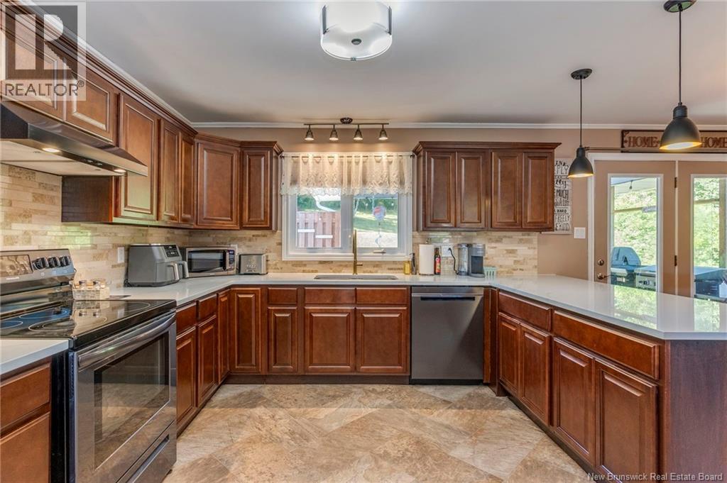40 Majestic Drive, Grand Bay-Westfield, New Brunswick E5K 2X9 - Photo 2 - NB146385