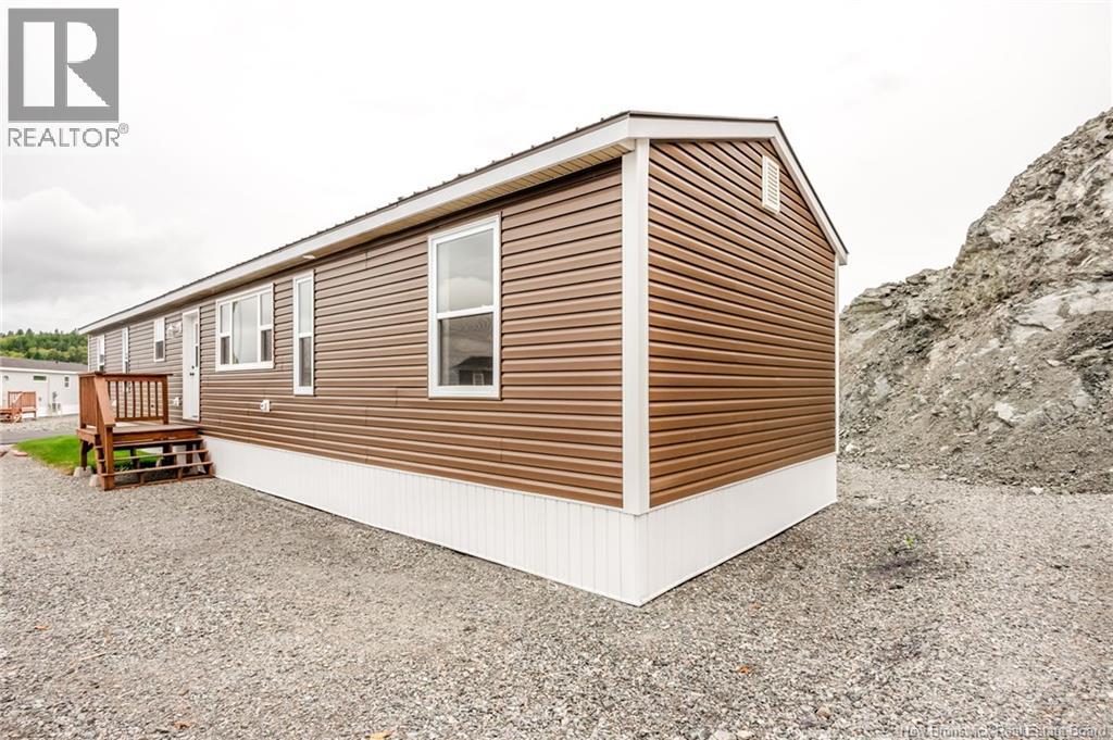 100 Glen View Drive, Saint John, New Brunswick E2H 2R4 - Photo 37 - NB147340
