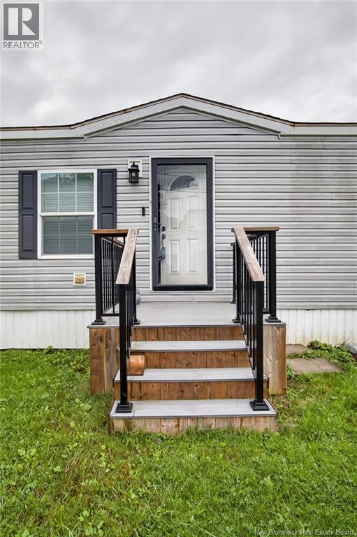3 Daisy Street, Saint John, New Brunswick  E2M 5M9 - Photo 3 - NB148272