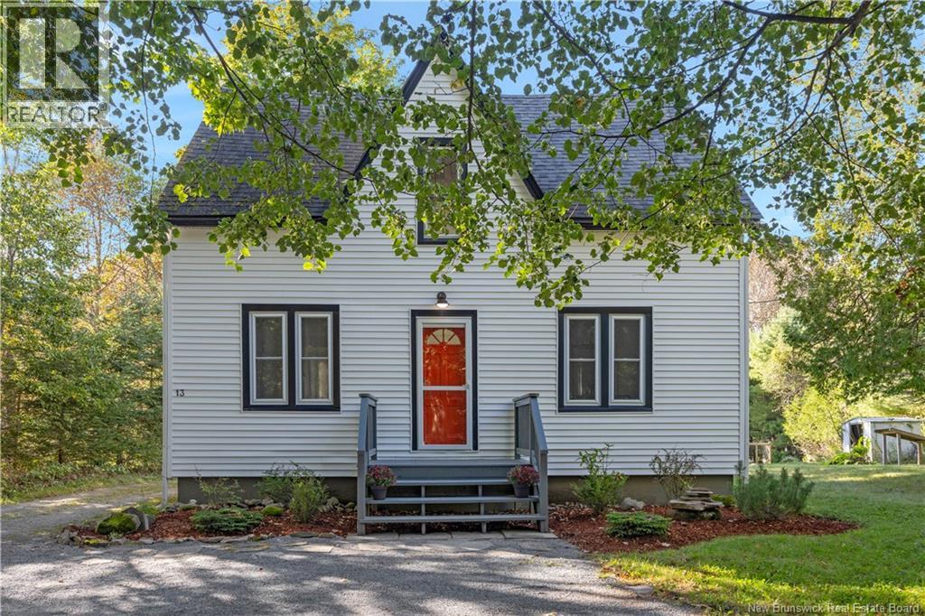 13 Ball Park Road, Rothesay, New Brunswick E2E 2B7 - Photo 2 - NB148121