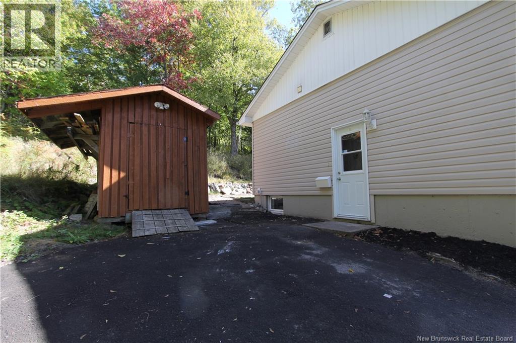 15 Hazen Avenue, Rothesay, New Brunswick E2H 1N9 - Photo 44 - NB148394