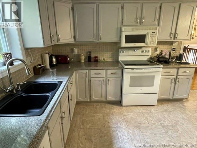 29 Milne Street, Rothesay, New Brunswick E2E 1Y7 - Photo 3 - NB148868