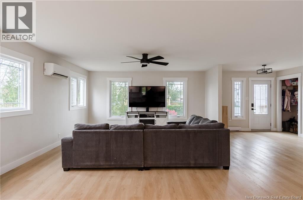 235 Highfield Avenue, Saint John, New Brunswick  E2M 6V4 - Photo 11 - NB149767