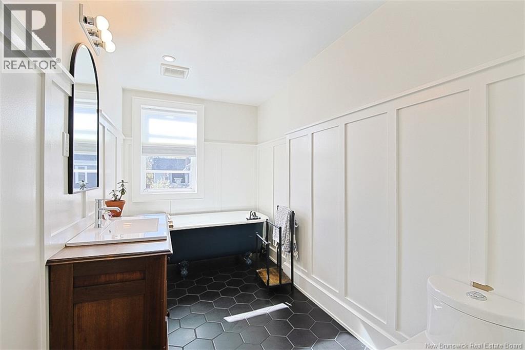 357 Dufferin Row, Saint John, New Brunswick  E2M 2J7 - Photo 34 - NB149694